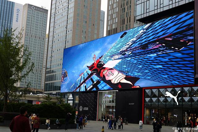 城市街头的视觉革命 成都重庆接连点亮3D裸眼屏惊艳全城